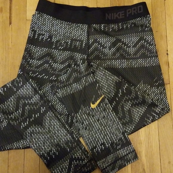 Nike Pants - Nike Pro Dri-Fit Leggings